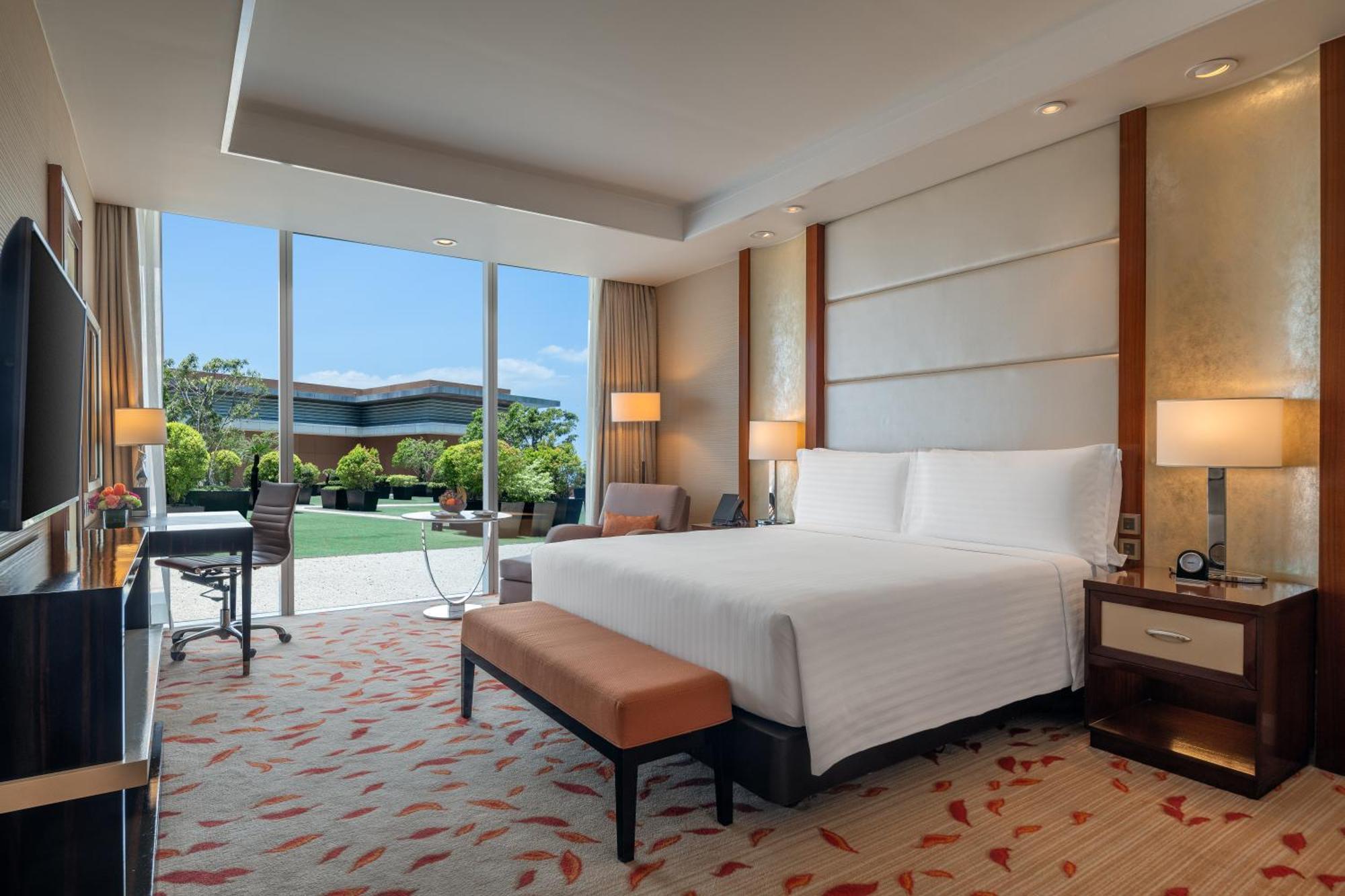 Solaire Entertainment Hotel