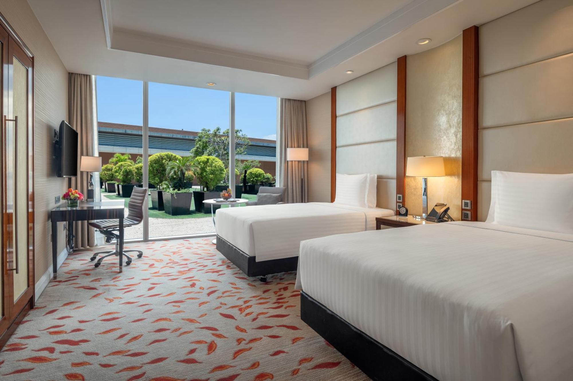 Hotel Solaire Entertainment 5*