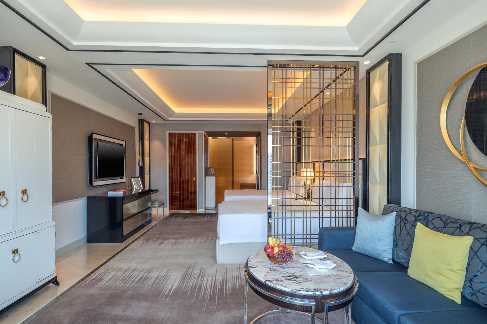 Solaire Entertainment 5*