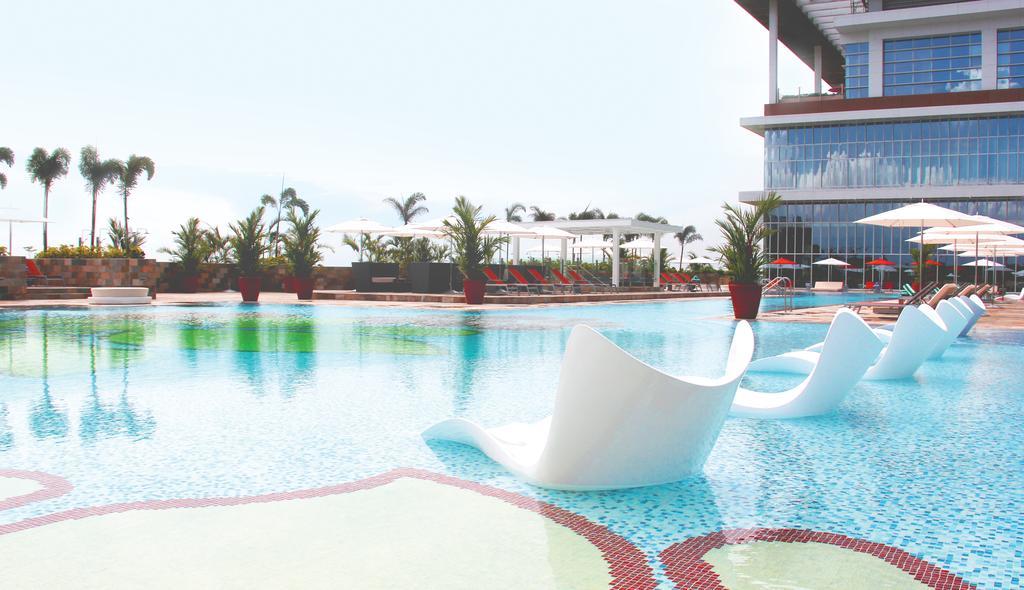 Hotel Solaire Entertainment