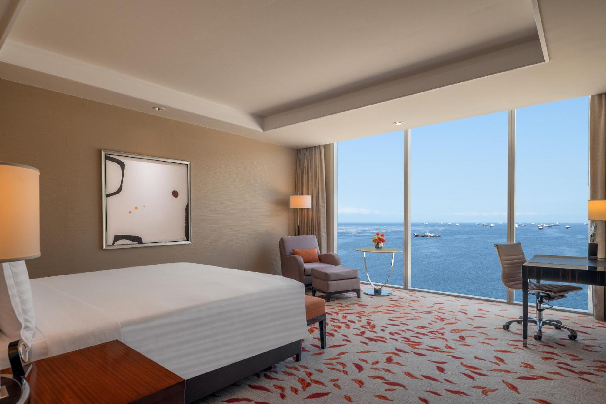Solaire Entertainment 5*