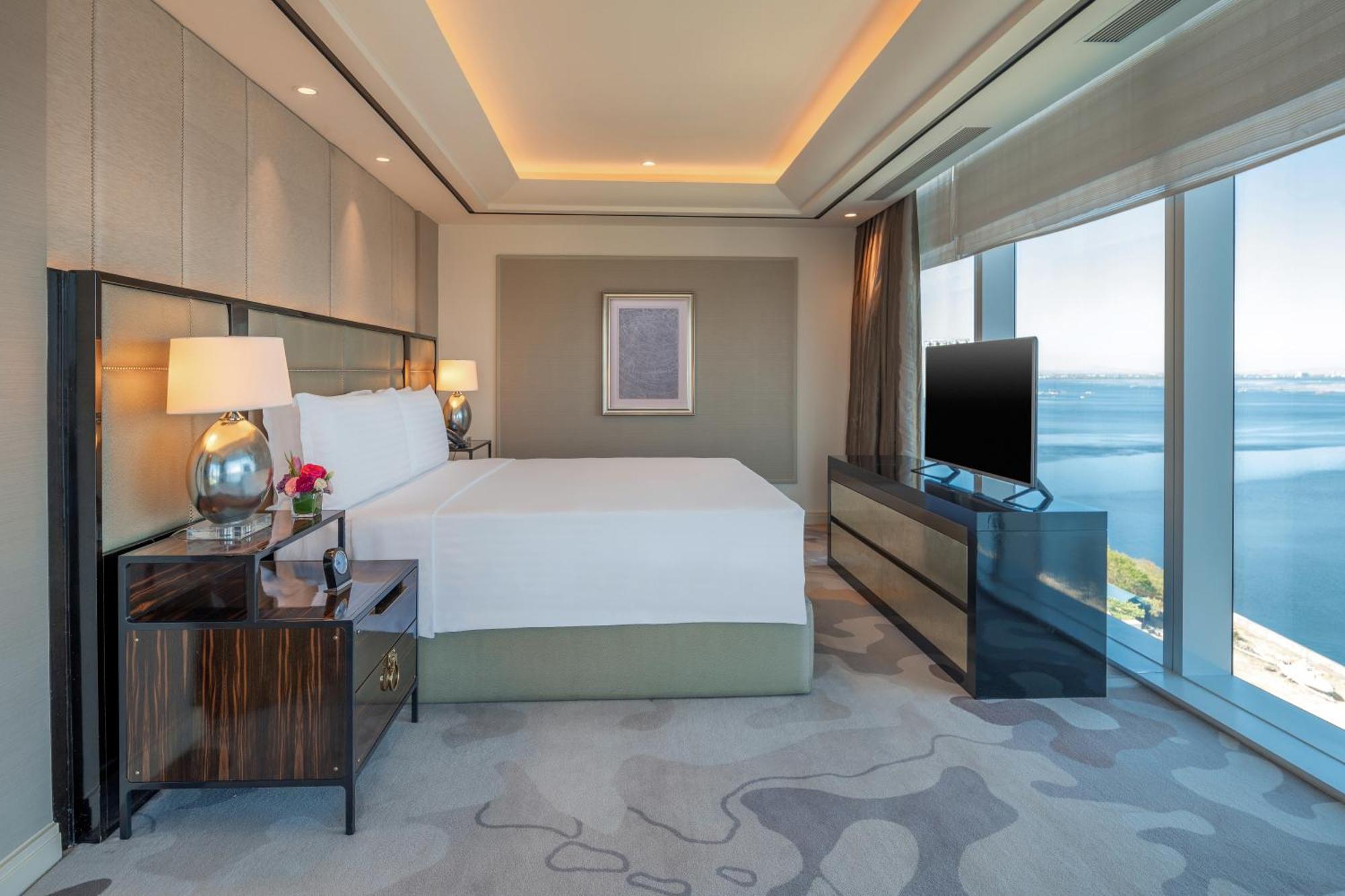Solaire Entertainment 5* Paranaque City